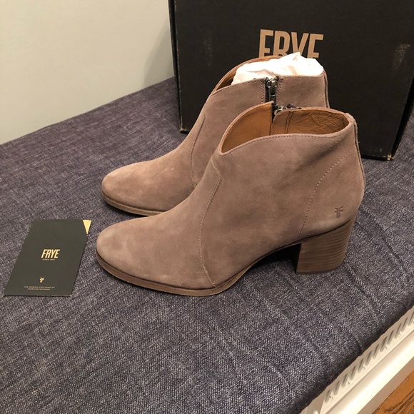 Frye Nora zip short boots 10 grey suede - Picture 2 of 6